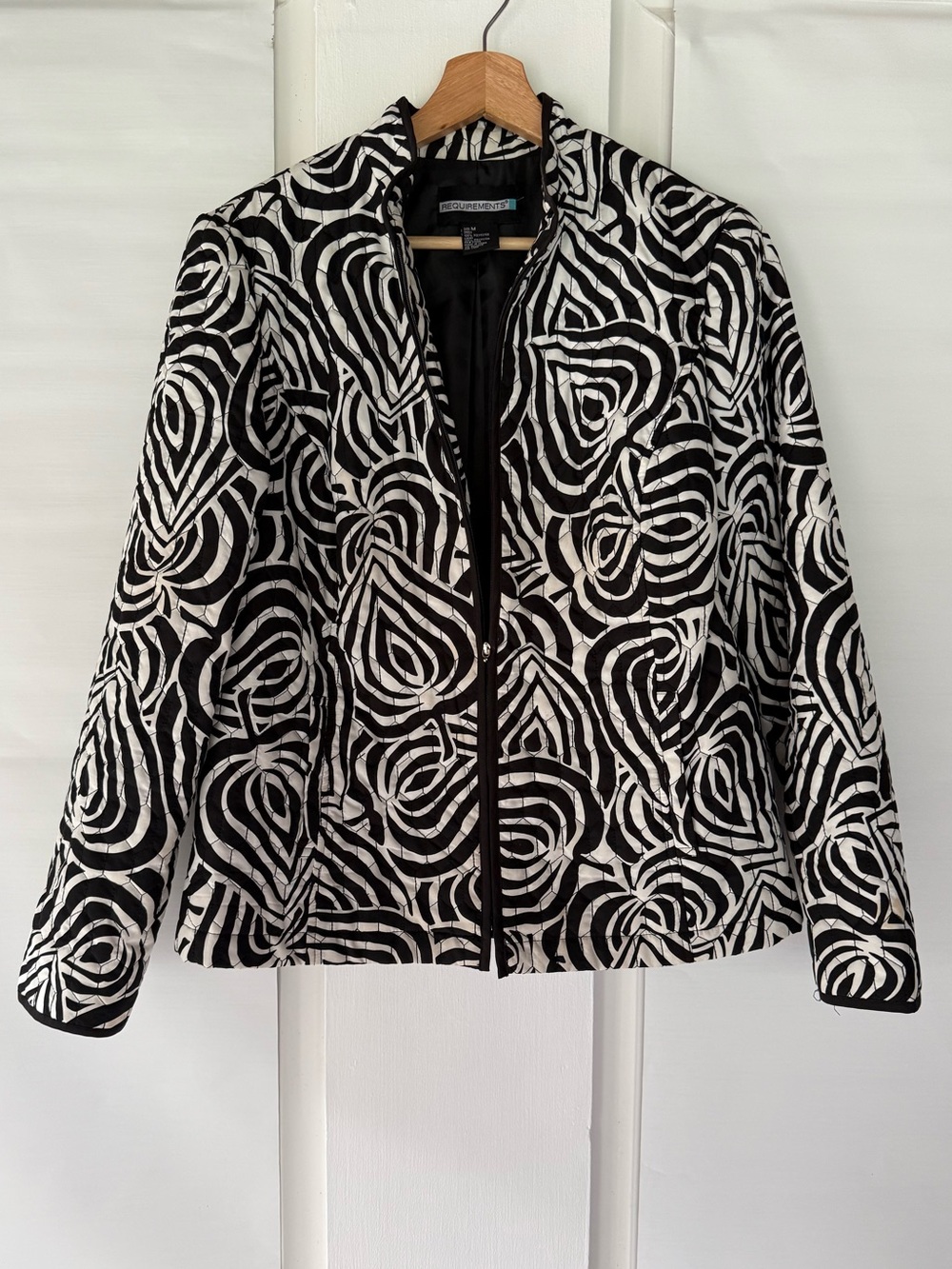 Requirements Women's S Zip Up Lightweight Quilted Black White Zebra Print Jacket